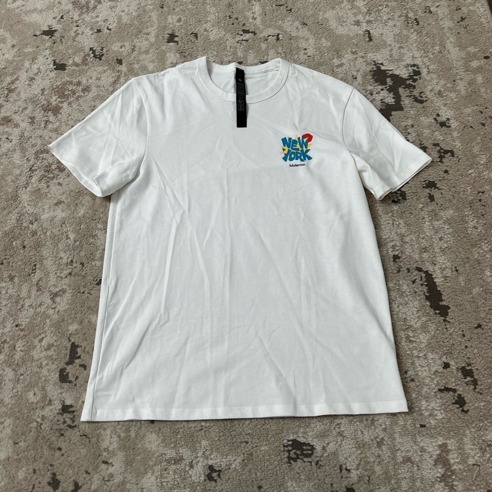 Lululemon New York Men’s White Short Sleeve T-Shirt Size Small